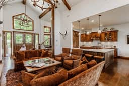 Larkspur Lodge at Cerise Ranch