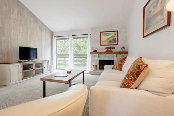 Cozy Condo Ranch at Roaring Fork