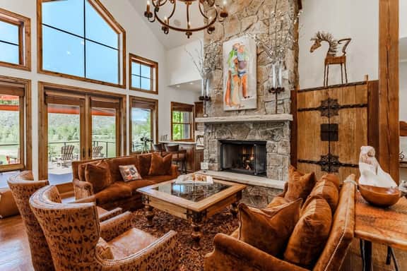 Larkspur Lodge at Cerise Ranch