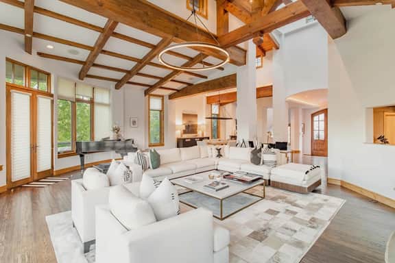 Spruce Lodge at Smuggler Mountain - Image 4